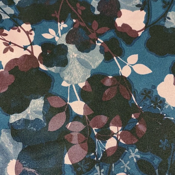 Capri Leggings - Picture 2 of 4